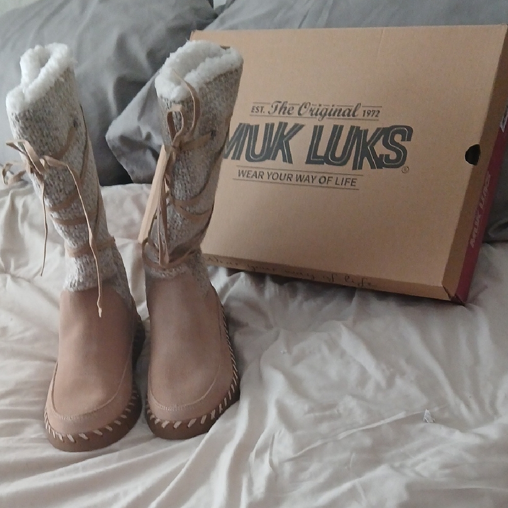 Muk Luks Women's Beige Winter Boots